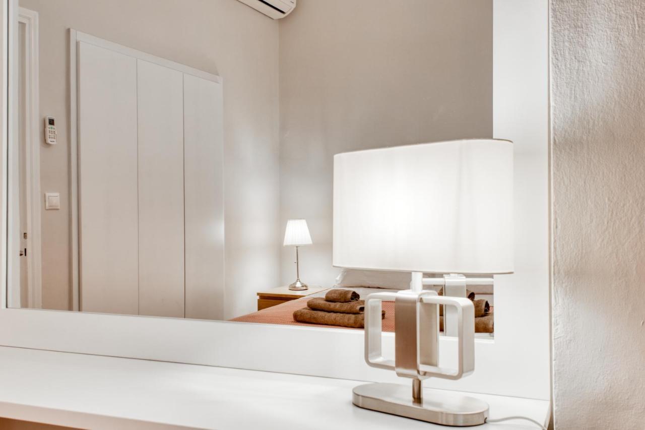 Modern 2-Bedroom Apt, 200M From The Acropolis Atenas Exterior foto