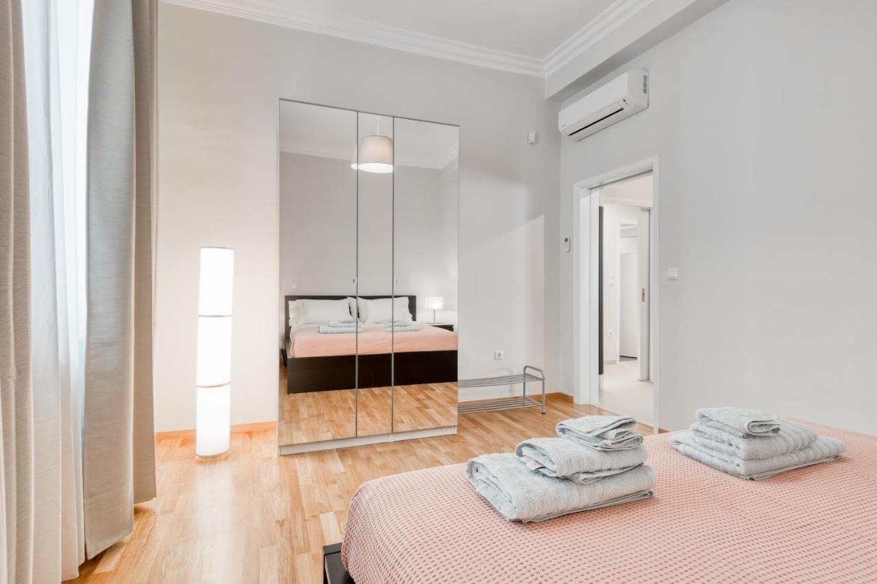 Modern 2-Bedroom Apt, 200M From The Acropolis Atenas Exterior foto