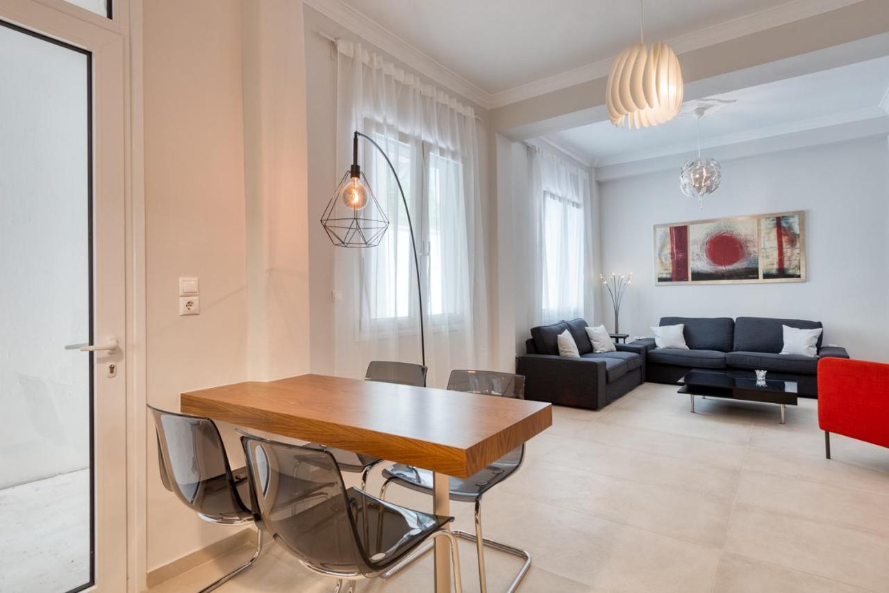 Modern 2-Bedroom Apt, 200M From The Acropolis Atenas Exterior foto